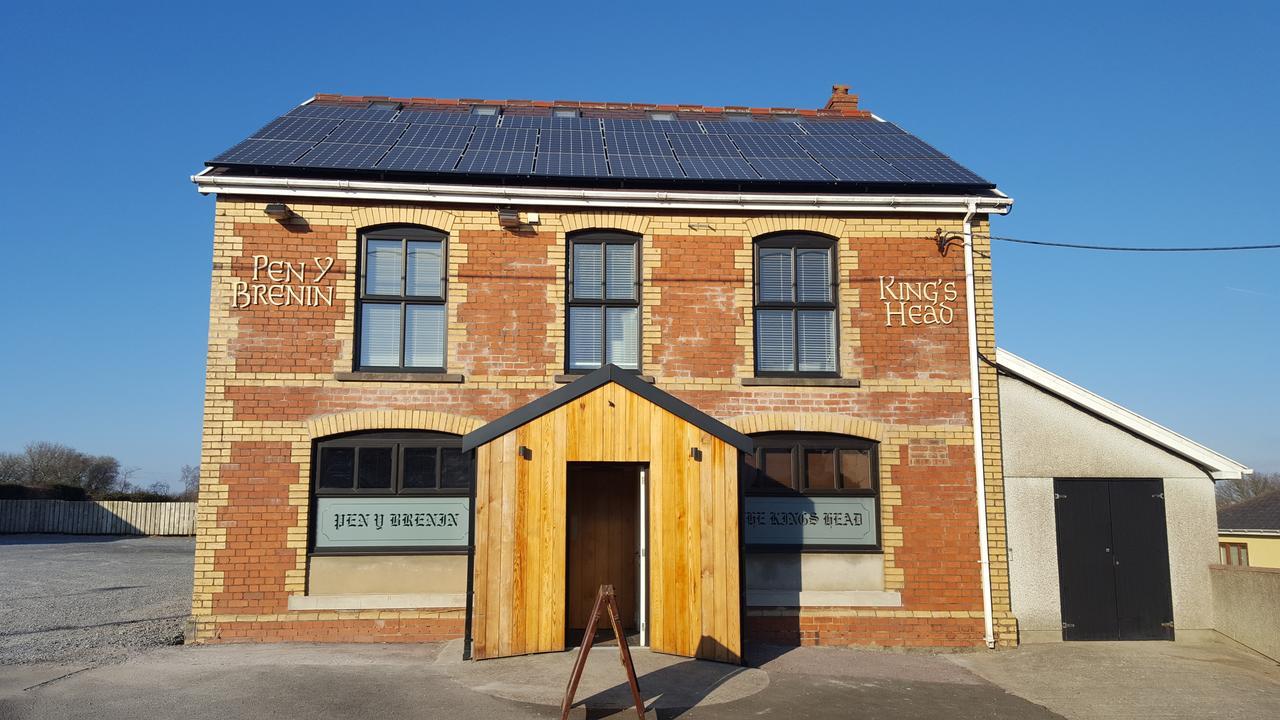 Kings Head Hotel Capel Hendre Exterior photo